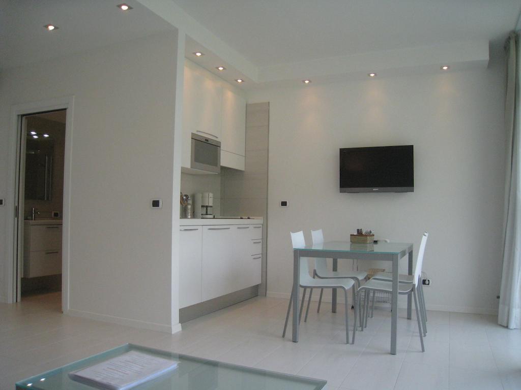 Club Nautico - Phoenix Studio Lake View Riva del Garda Quarto foto